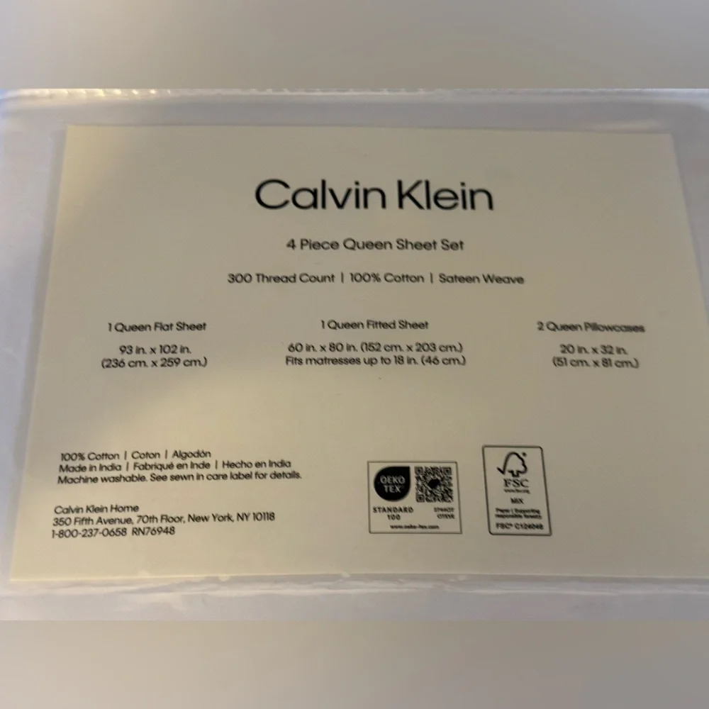 NEW Calvin Klein Sheet Set White Queen Size‎ 300 Count Satin Weave 4 Piece Set
